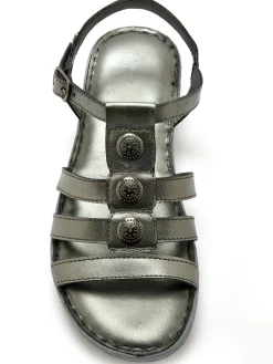 Sandales cuir à cabochon métal