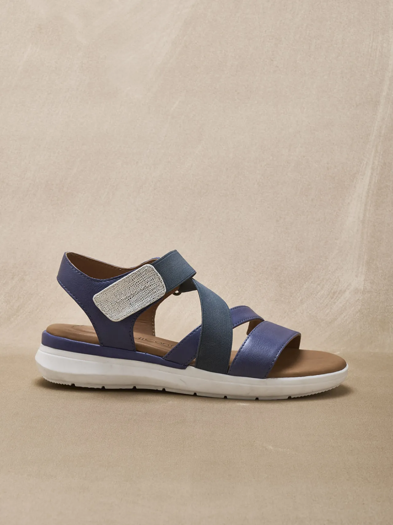 Sandales cuir à scratch et élastiques