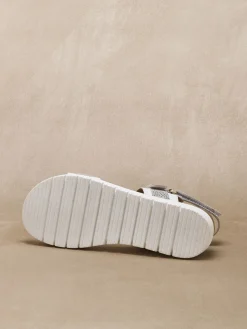 Sandales cuir à scratchs