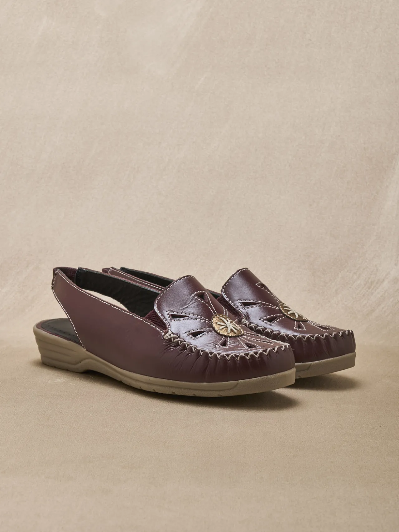 Sandales cuir ajouré élastiquées