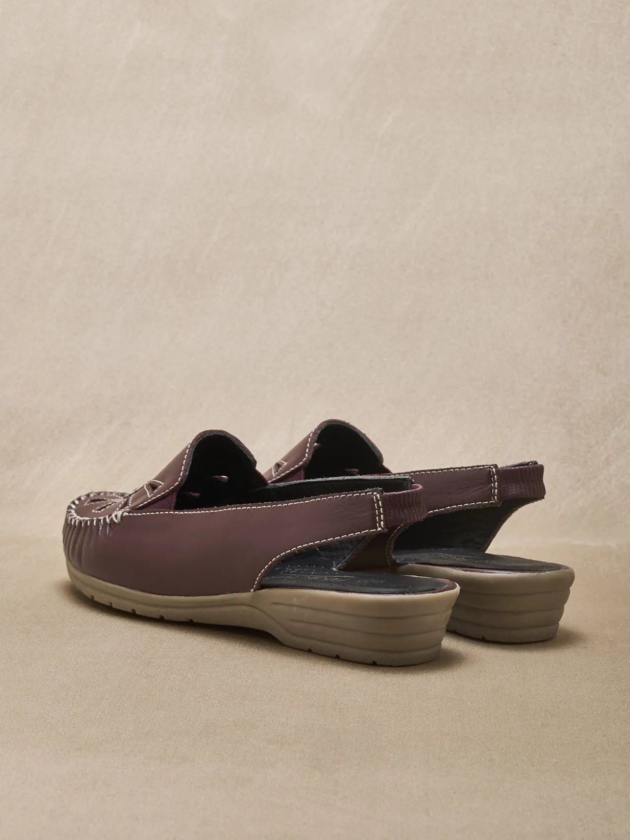 Sandales cuir ajouré élastiquées