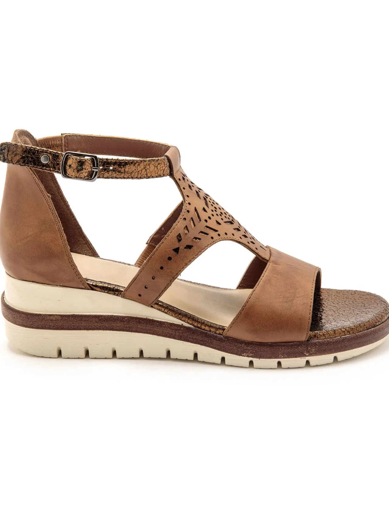 Sandales cuir motifs ajourés