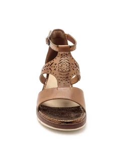 Sandales cuir motifs ajourés