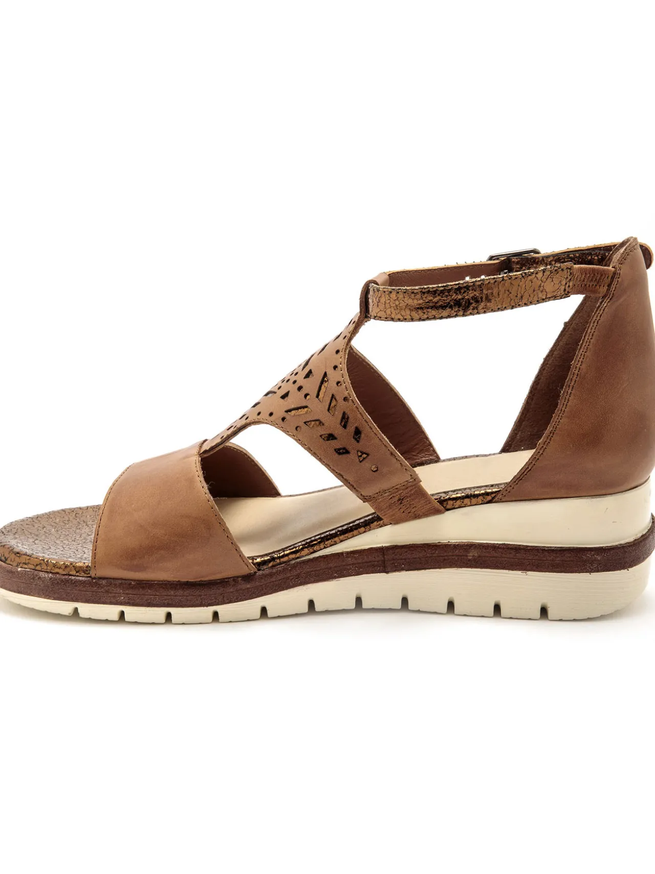 Sandales cuir motifs ajourés