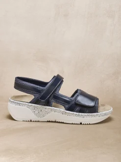 Sandales ouverture totale par scratchs