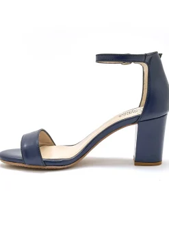 Sandales tout cuir à talon