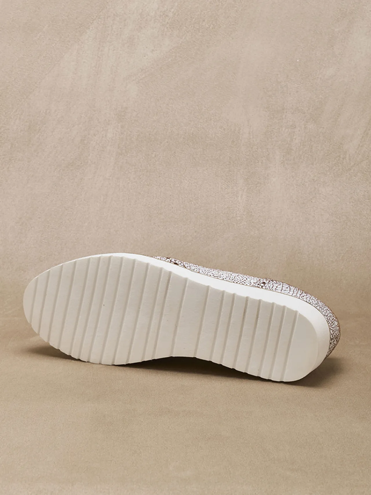 Sans-gêne à pompons élastiqués côtés