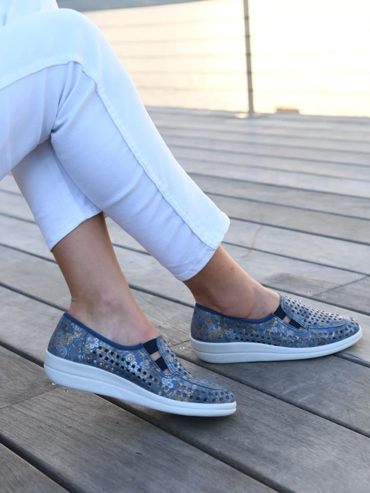 Sans-gêne en cuir perforés