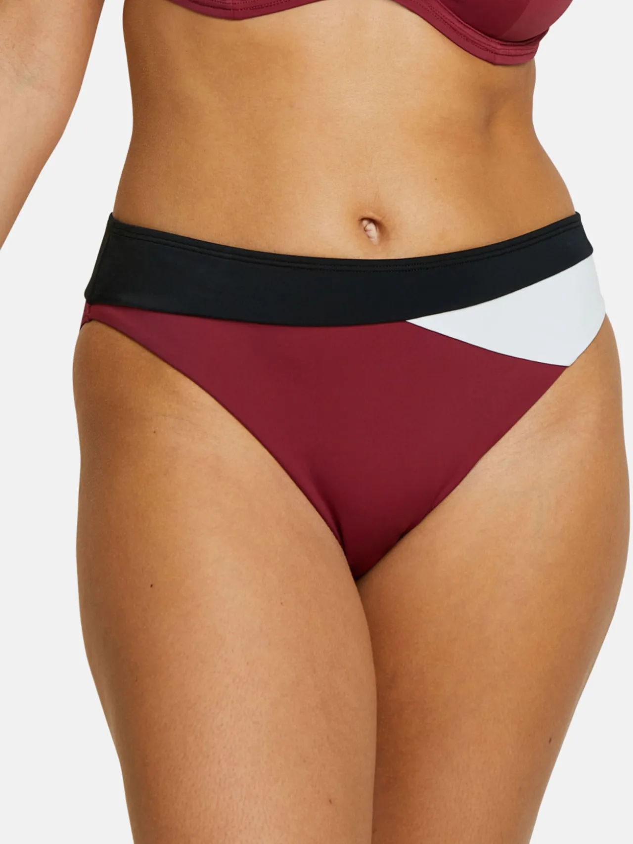 Slip de bain échancré Beyond The Beach