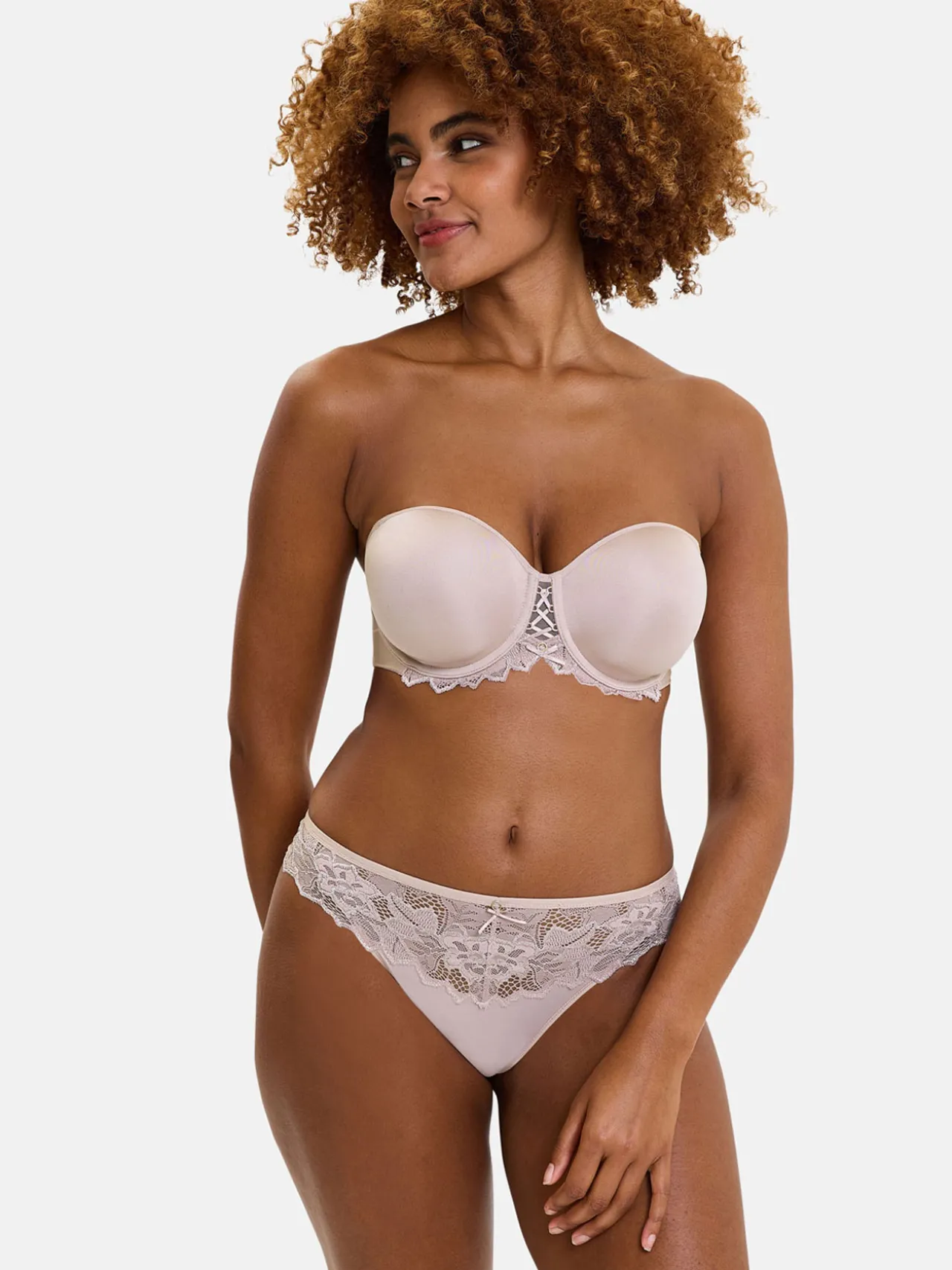 Soutien-gorge bandeau à armatures
