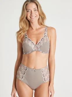 Soutien-gorge classique à armatures