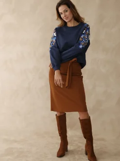 Sweat-shirt fantaisie manches brodées