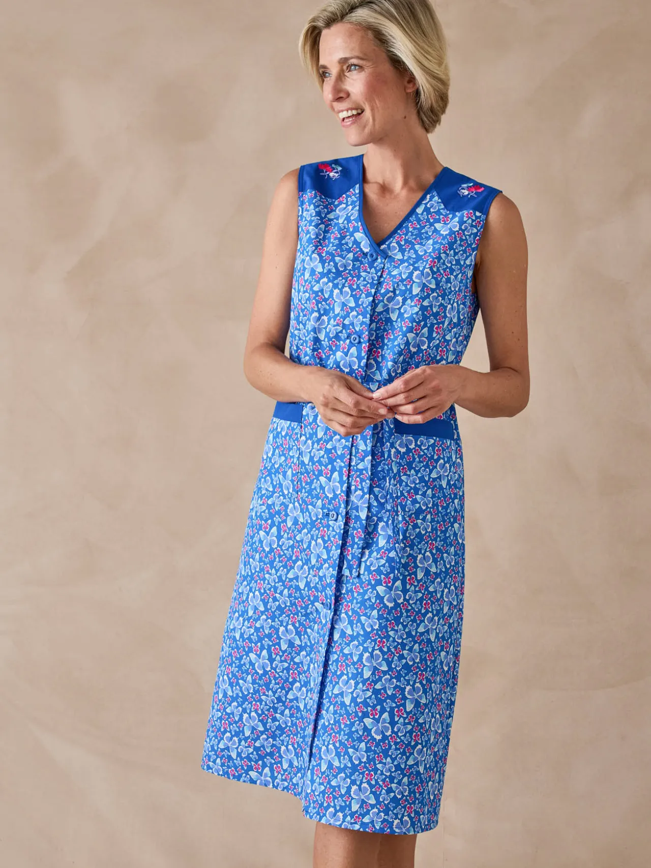 Tablier sans manches boutonné