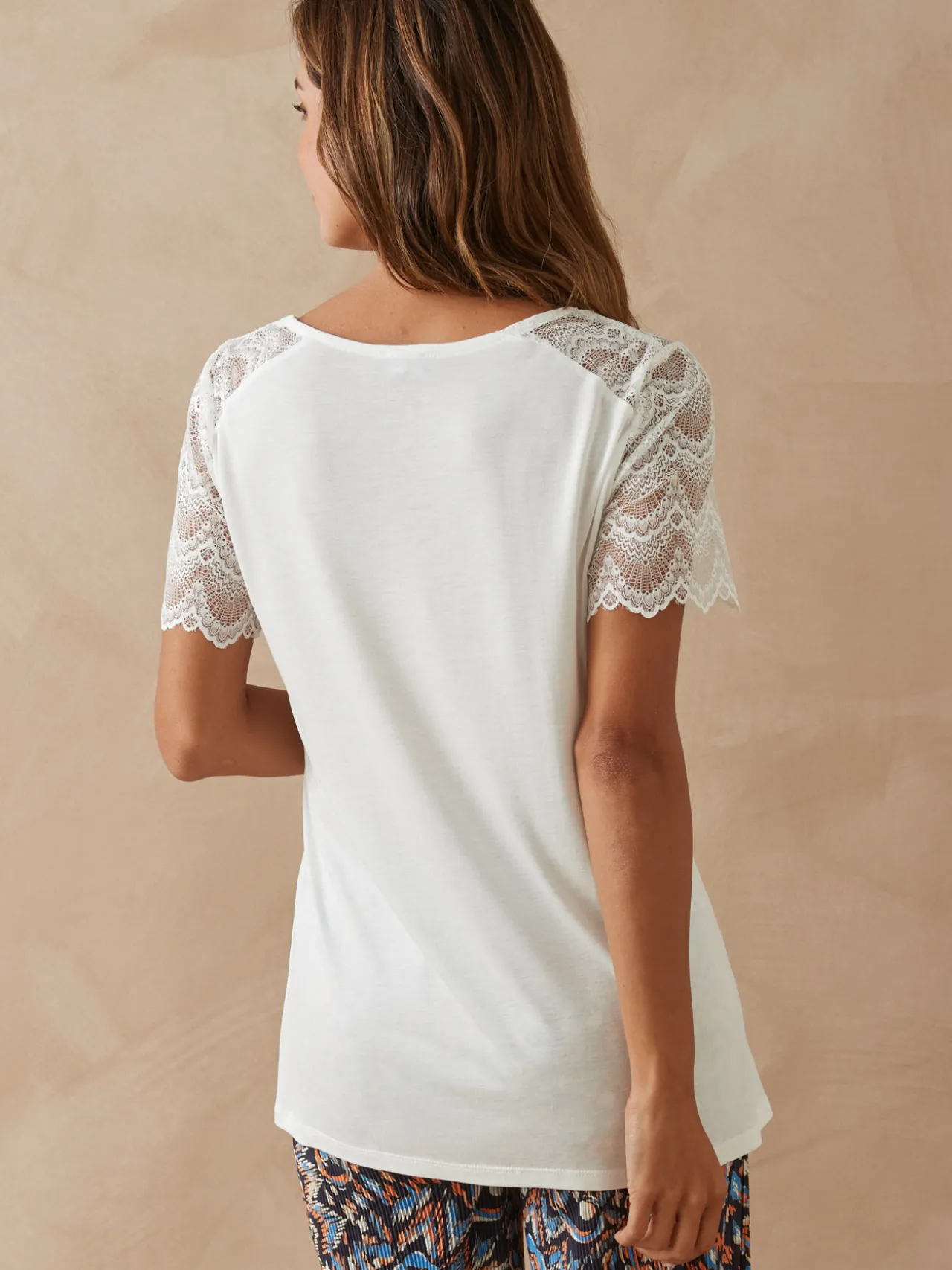 Tee-shirt avec dentelle