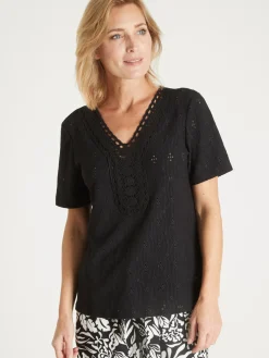 Tee-shirt avec macramé