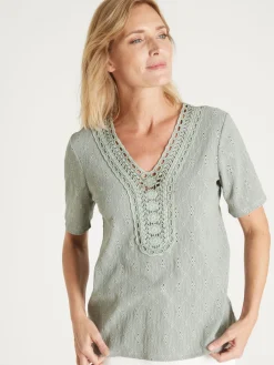 Tee-shirt avec macramé