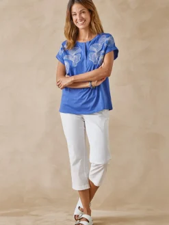 Tee-shirt brodé encolure tunisienne