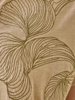 Tee-shirt brodé encolure tunisienne