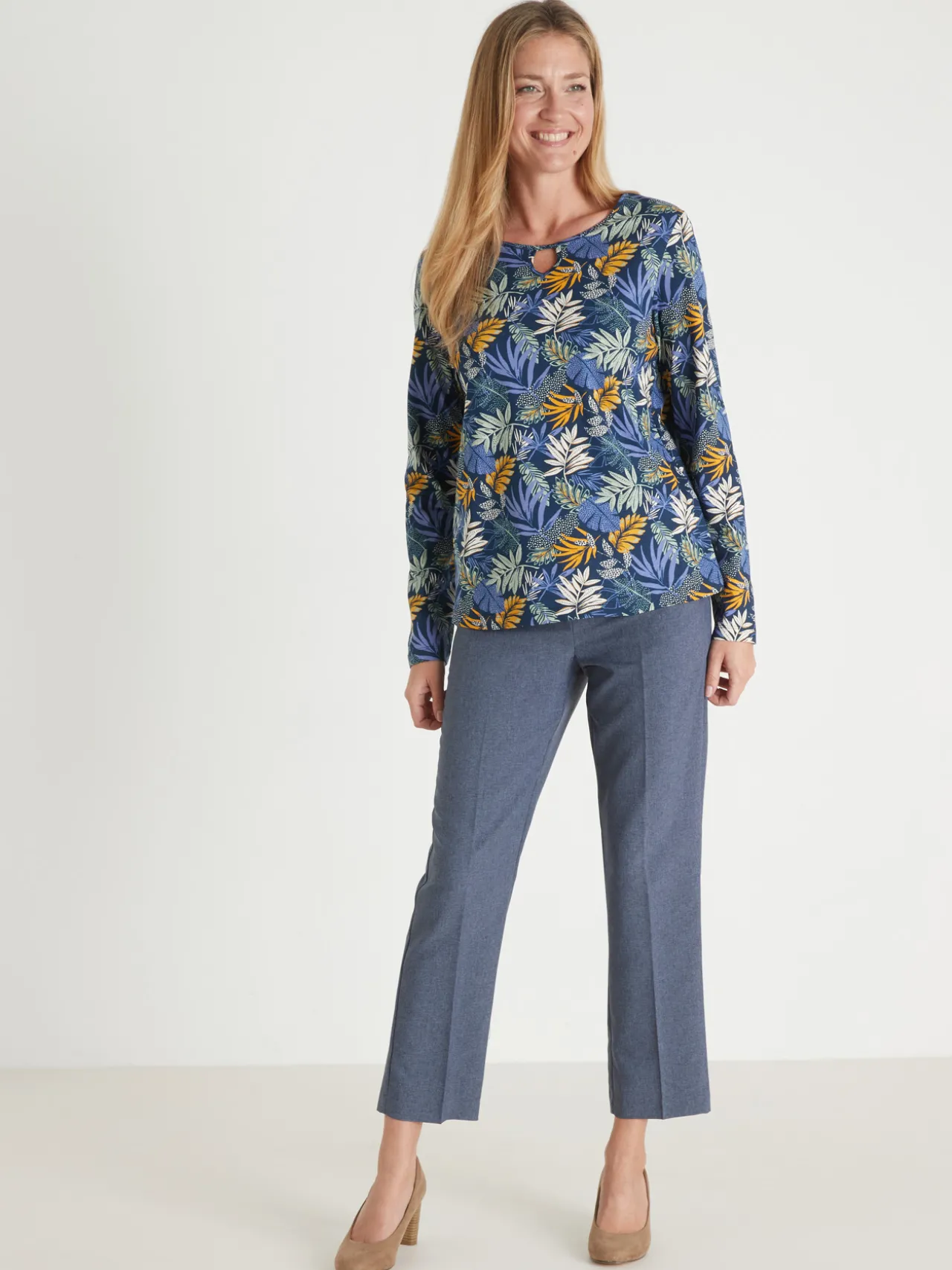 Tee-shirt encolure fantaisie