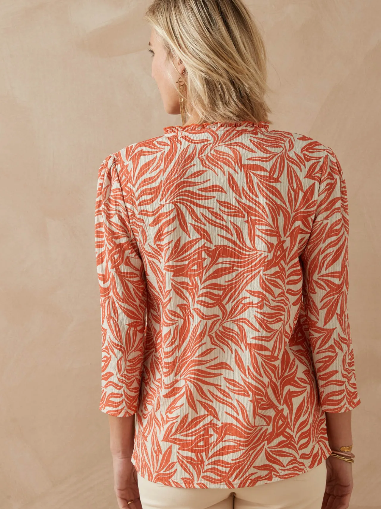 Tee-shirt maille gaufrée col volanté