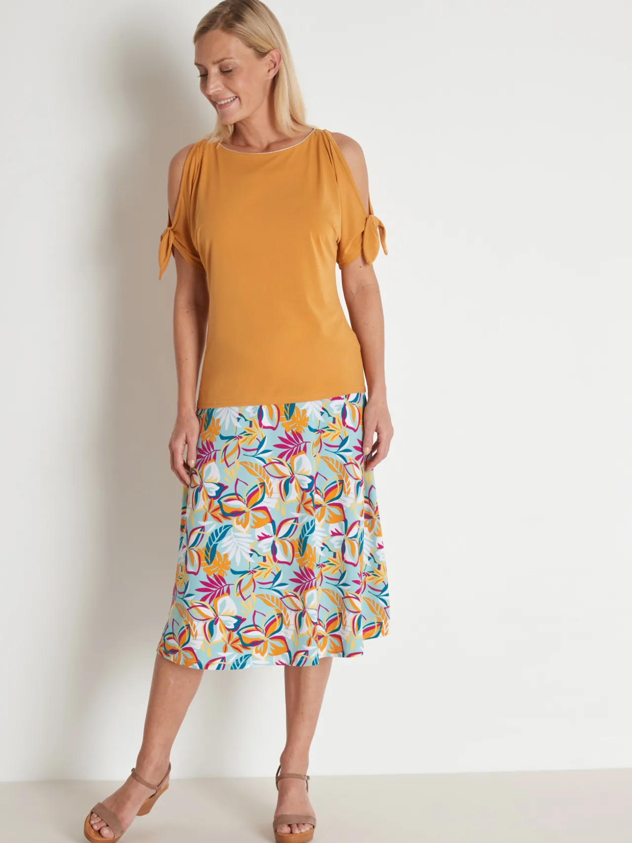 Tee-shirt manches T ouvertes