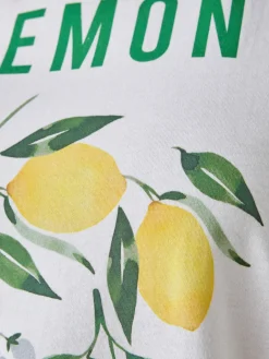 Tee-shirt motif placé