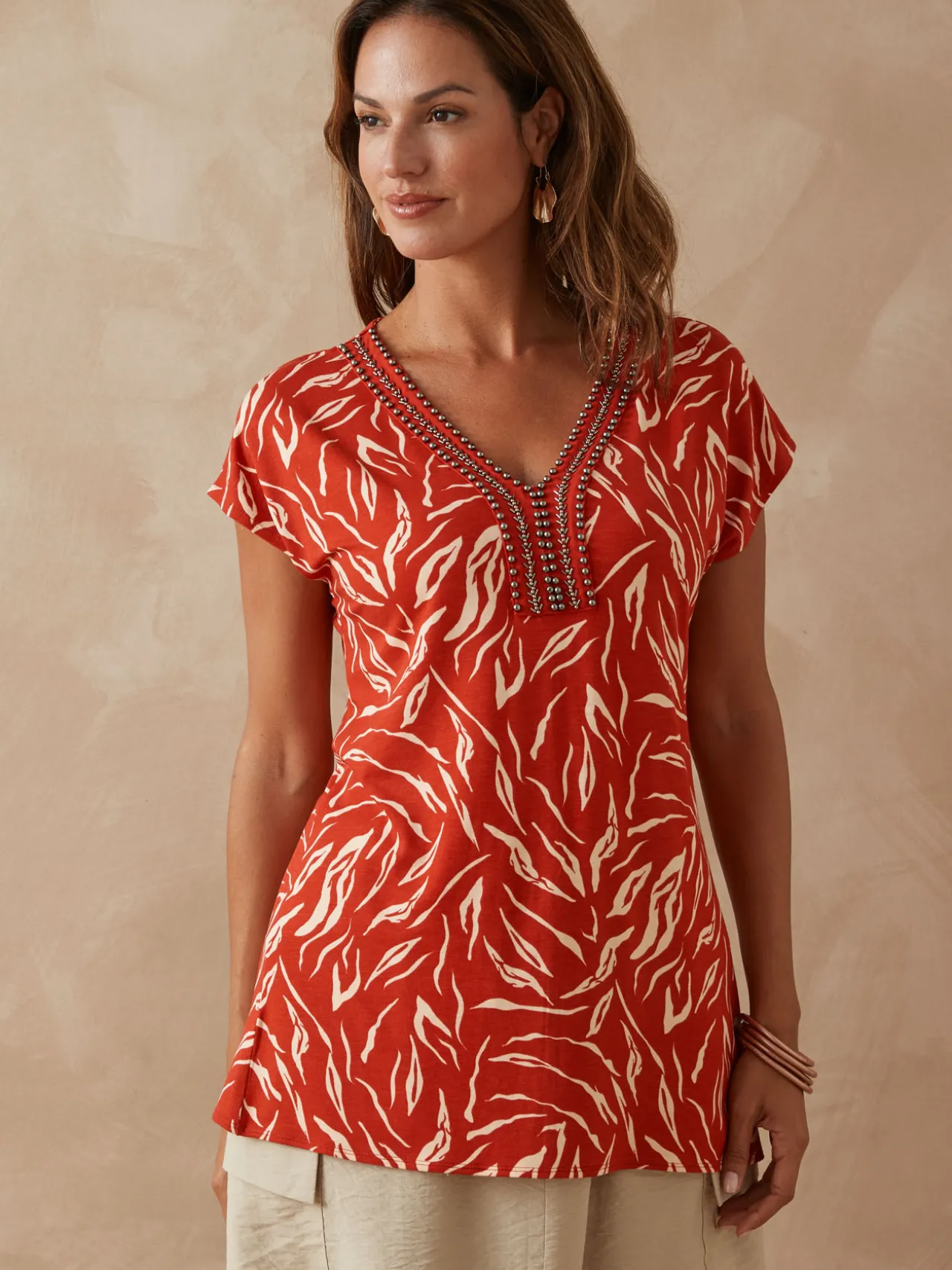 Tee-shirt perles fantaisie maille fluide