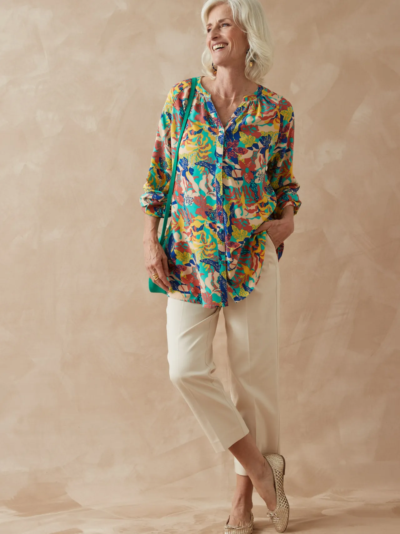 Tunique longue entièrement boutonnée